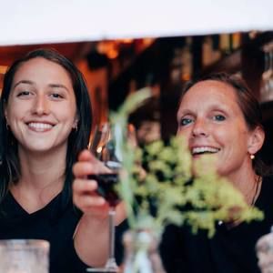 Meet your Posher, Holly